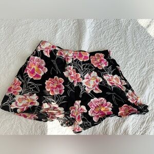 Floral, flowy, high-waisted, Roxy shorts